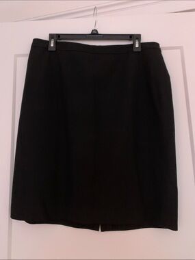 LOFT Black Pencil Skirt